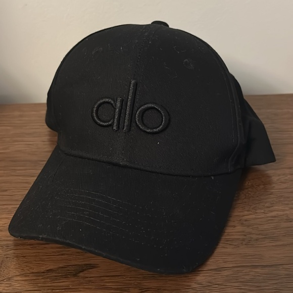 Alo cap - Picture 1 of 3